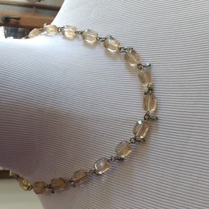 Delicate collar necklace